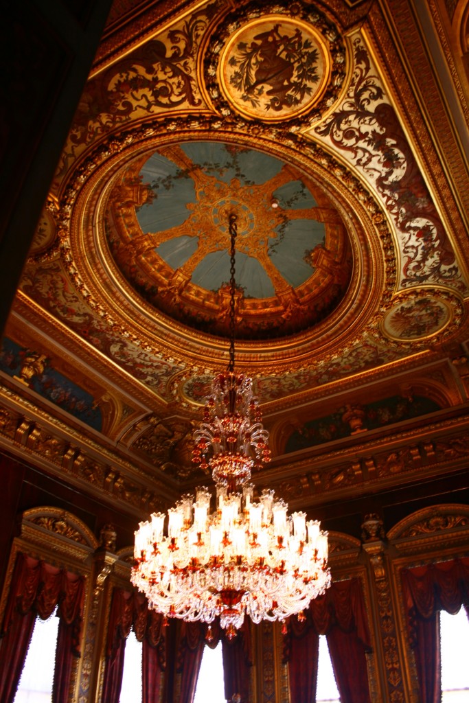 Dolmabahce_Valide_Sultan